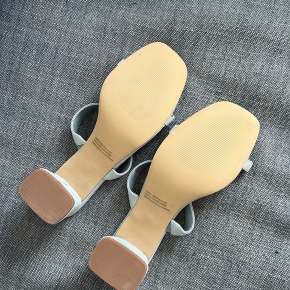 Never worn BP Emmie Block Heel Slide Sandal - Picture 3 of 3